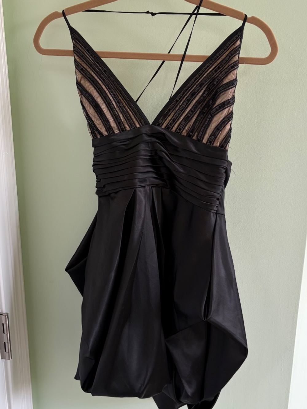 Basic black label - Picture 3 of 3